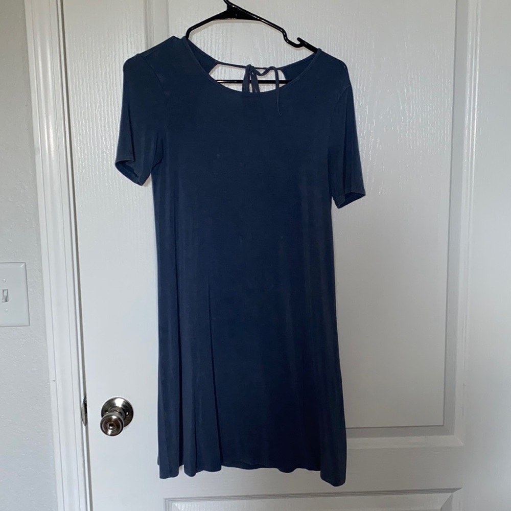 T-Shirt dress w Open Back